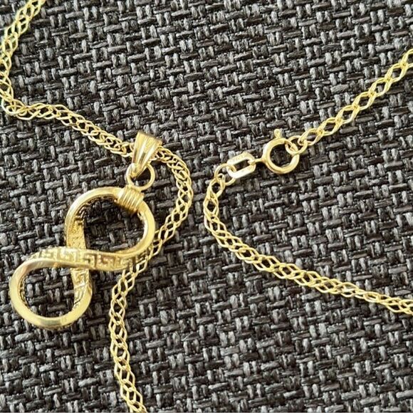 Real 18K Saudi Gold Chain Necklace with Infinity Pendant - Picture 8 of 8